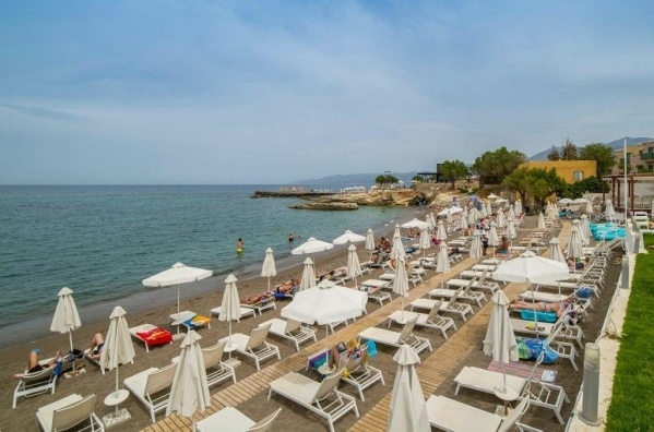 GOLDEN BEACH HOTEL & SPA ****