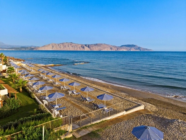 Hydramis Palace Beach Resort